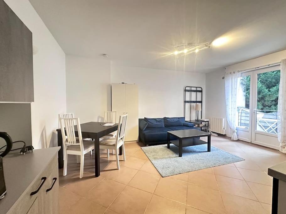 Appartement F3, 2 Chambres Ivry-sur-Seine Ngoại thất bức ảnh
